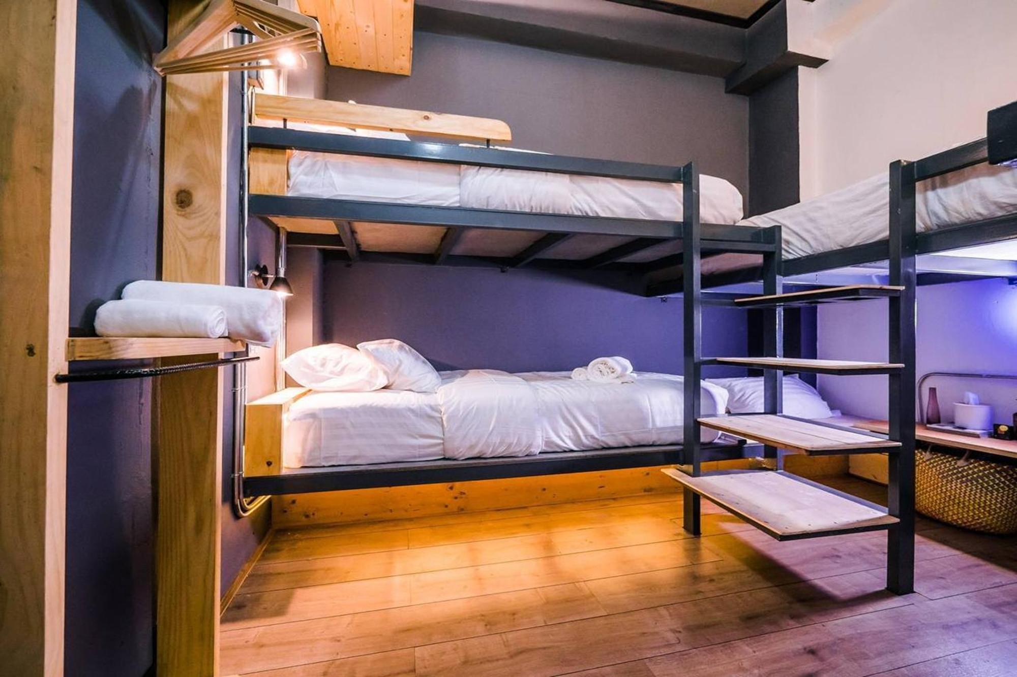 Zeds Hostel Бангкок Экстерьер фото
