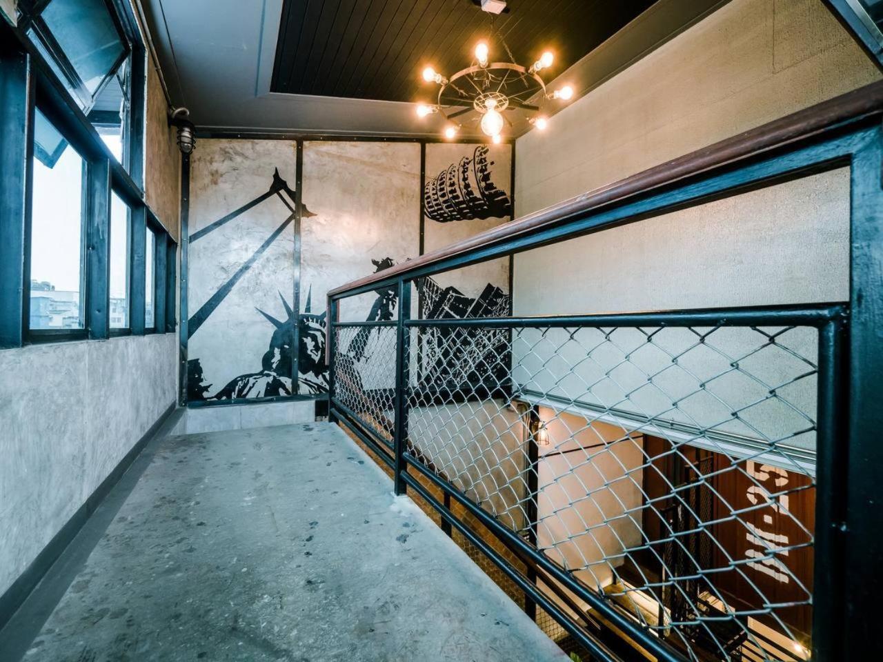 Zeds Hostel Бангкок Экстерьер фото