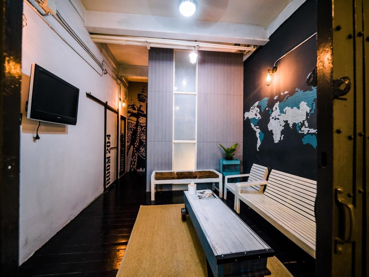 Zeds Hostel Бангкок Экстерьер фото