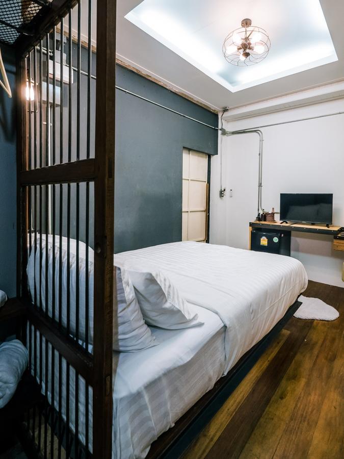 Zeds Hostel Бангкок Экстерьер фото