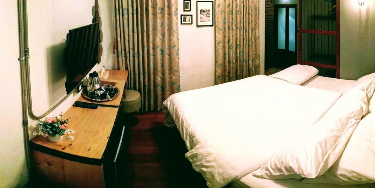 Zeds Hostel Бангкок Экстерьер фото