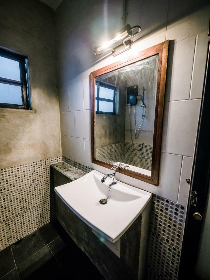 Zeds Hostel Бангкок Экстерьер фото