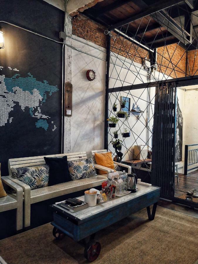 Zeds Hostel Бангкок Экстерьер фото